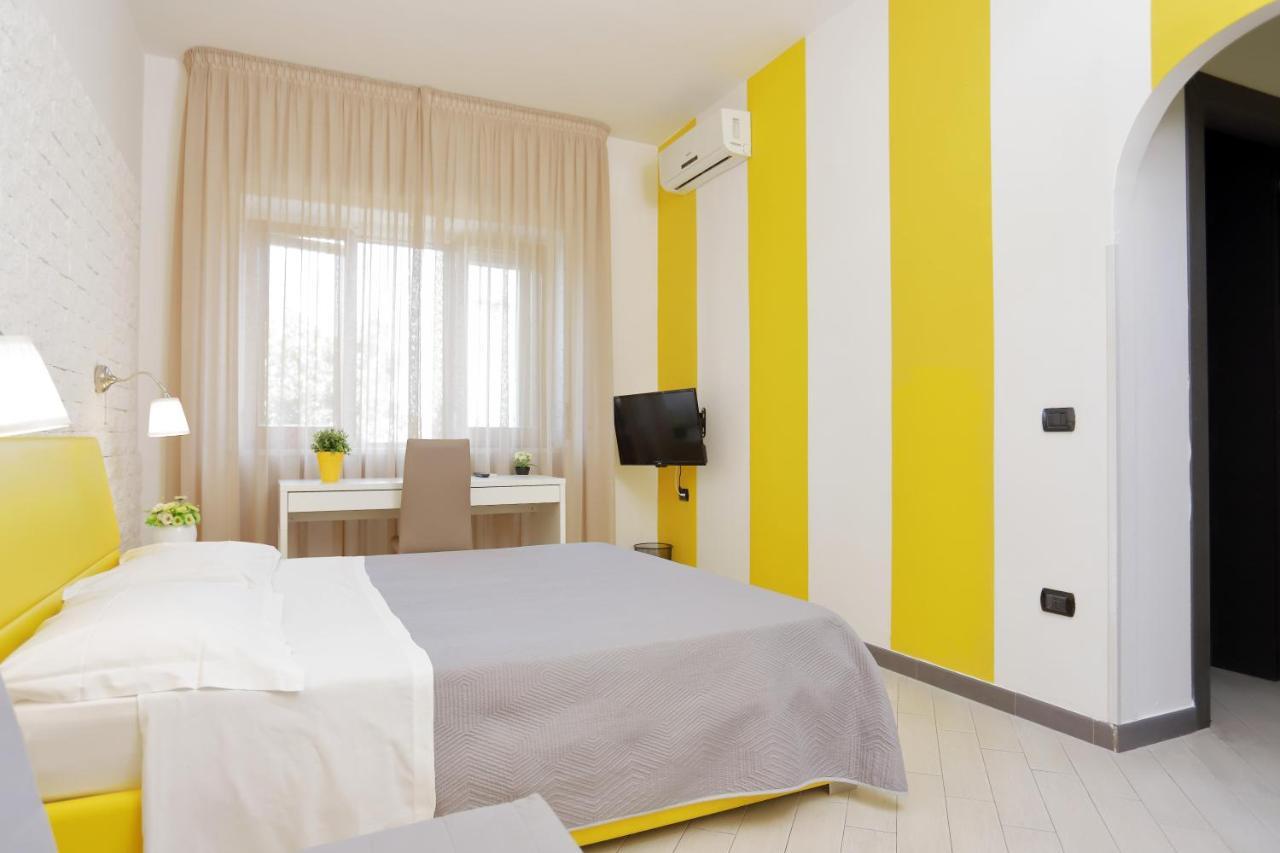 Guest House Le Tre Isole Sorrento Buitenkant foto